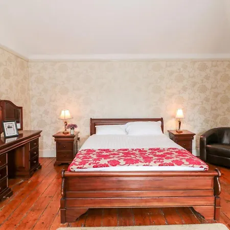 Preston House Apartment