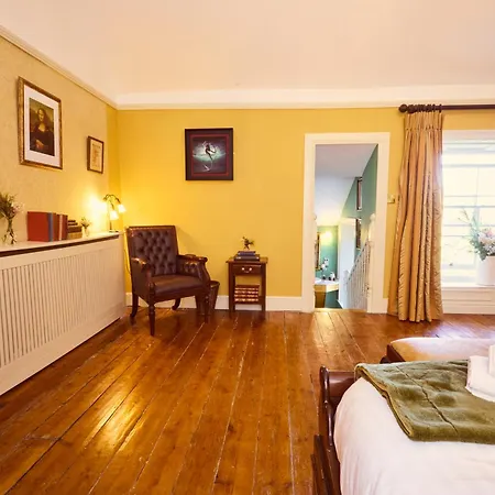 Preston House Apartment