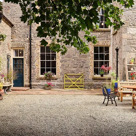 Daire Preston House